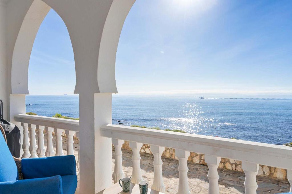 Bright Beachfront Apartment - ref 157 by Costarentals - 3