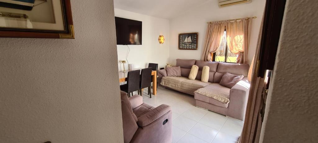Caleta Beach House - 4
