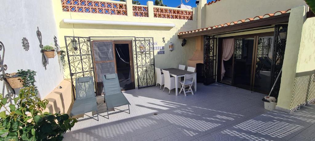 Caleta Beach House - 5