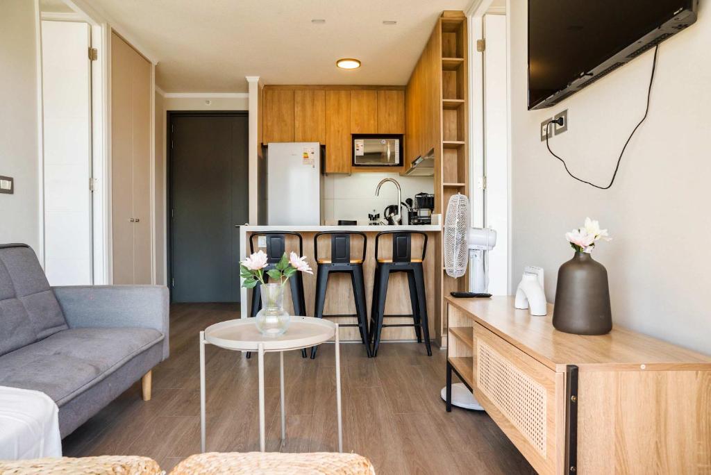 Chic Modern Retreat in Nunoa Perfect for Five - 5