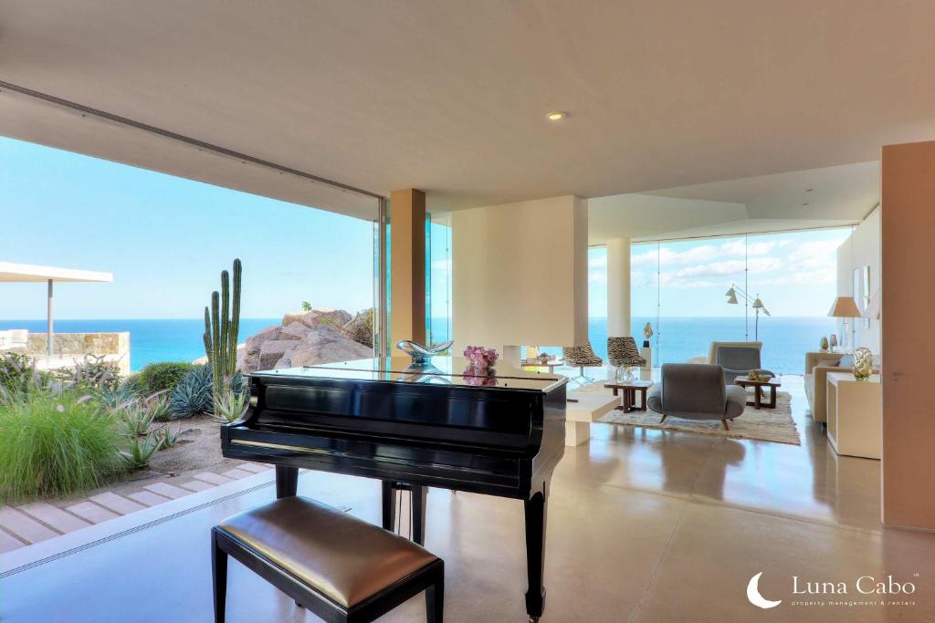 Cabo Cliffside Villa - Heated Pool & Ocean Views - 3