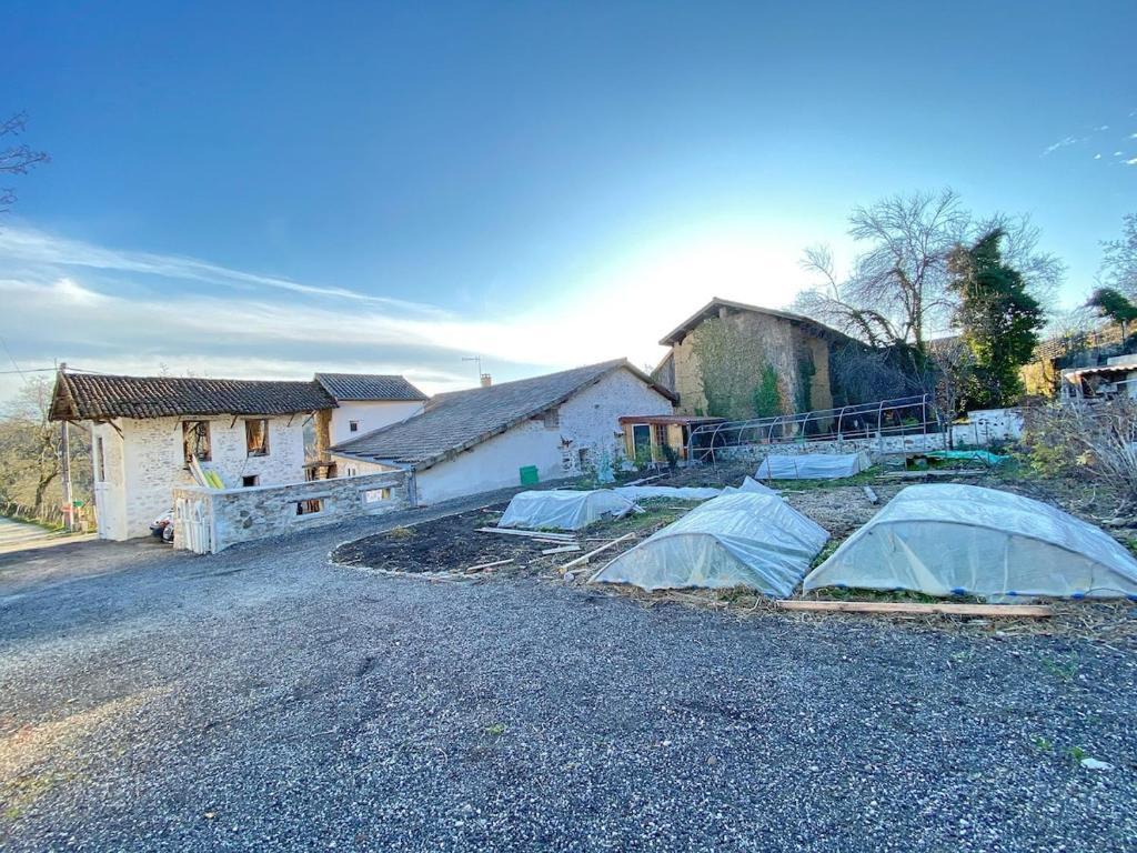 Gite indépendant, calme, campagne, style intérieur chalet - 1