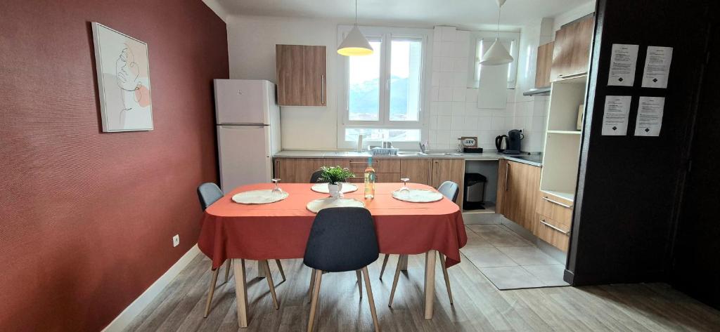 Cosy Chic au coeur de Lourdes-Wifi-Parking - 4