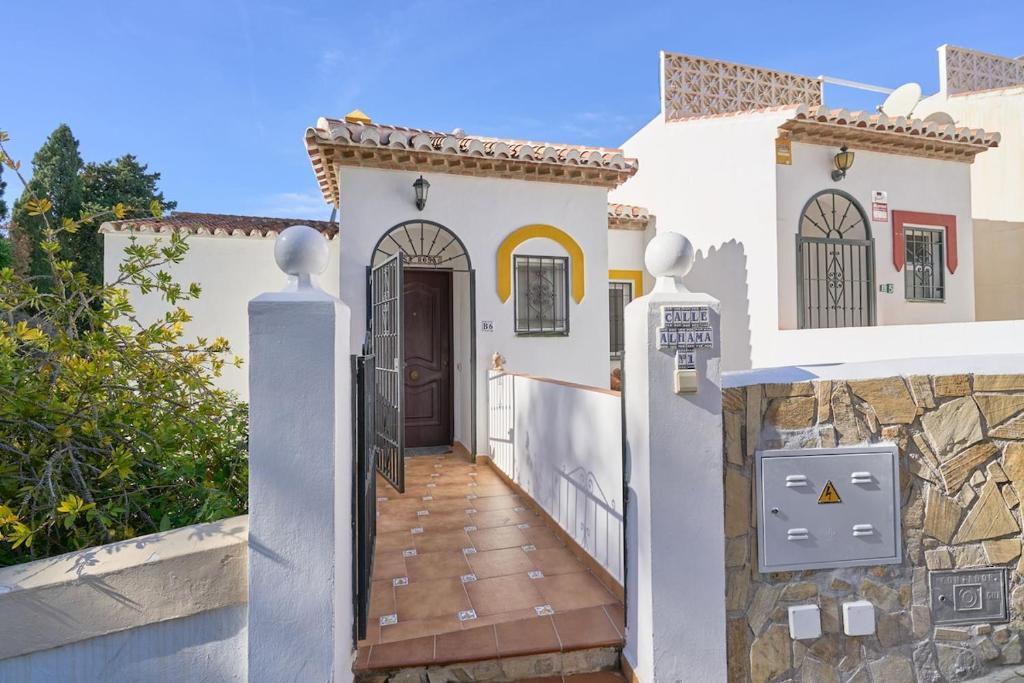 Casa Rosa Burriana Beach Nerja - 4
