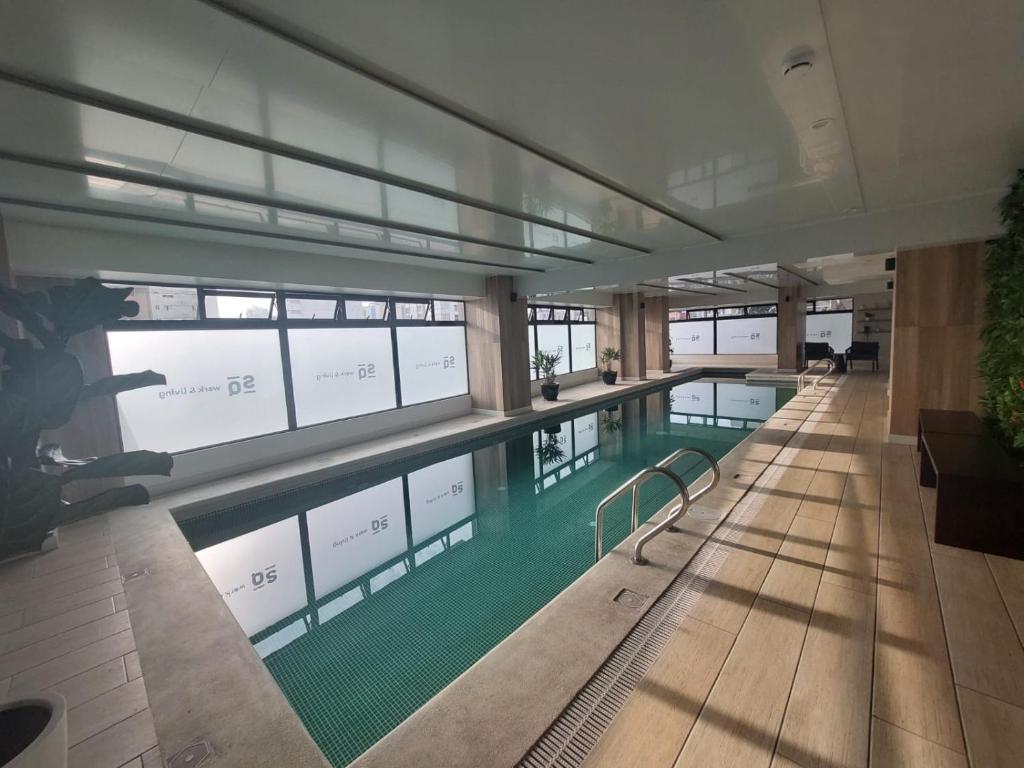 Modern Apartment with AC and Pool near Miraflores, Fast WiFi - 3