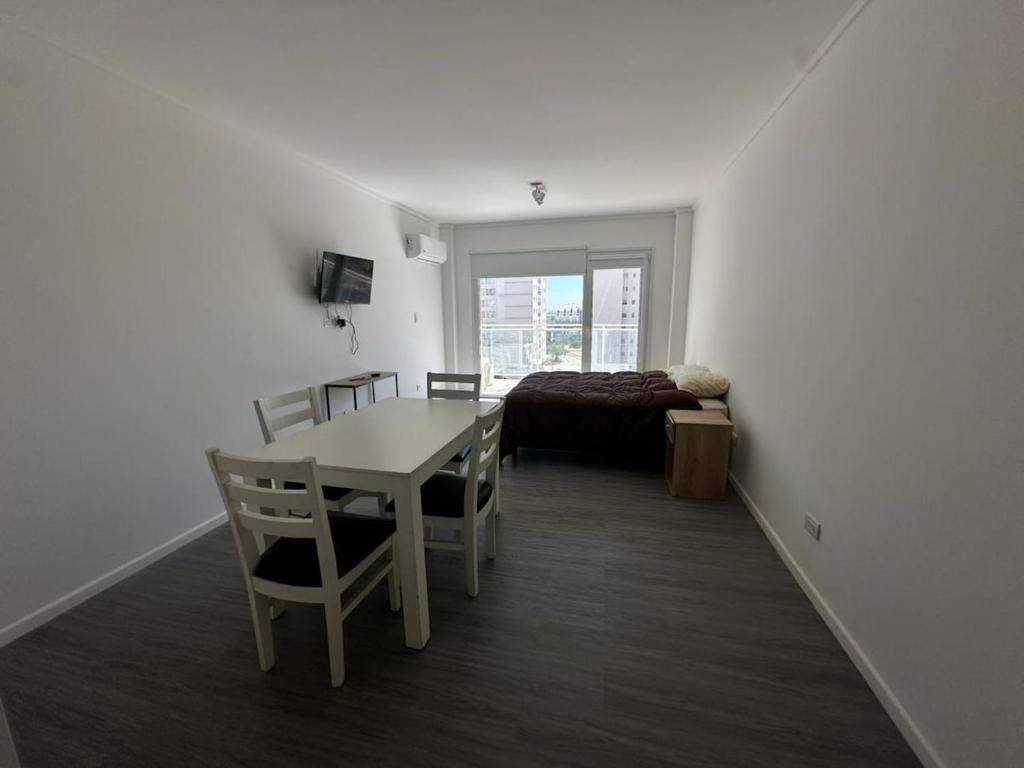 Depart a una cuadra de la playa, garaje, pileta - 2