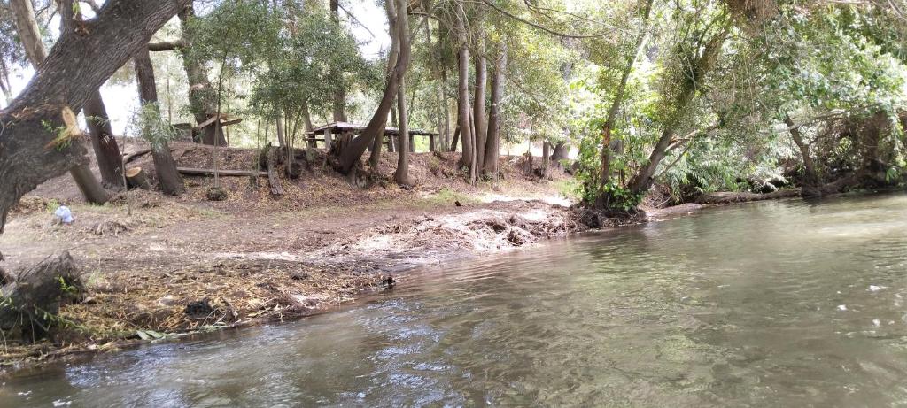 Cabaña y camping, río huaqui - 2