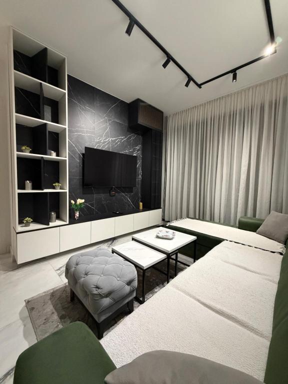 Sky Lux Bulevar - 1