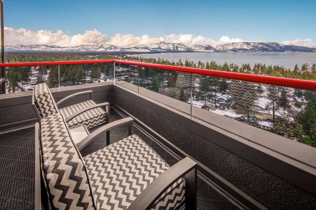 Balcony/terrace, Caesars Republic Lake Tahoe - A Caesars Rewards Destination in Stateline (NV)
