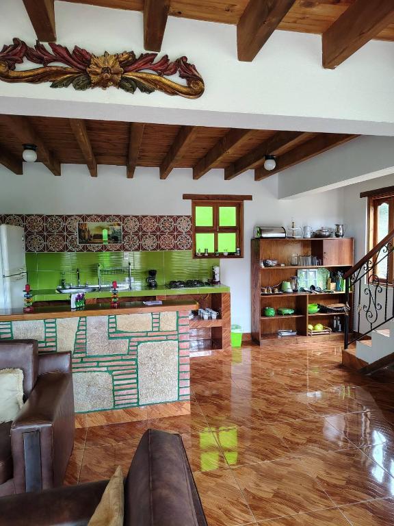 Casa entre montañas y jardines-Estancia Nirvana - 4