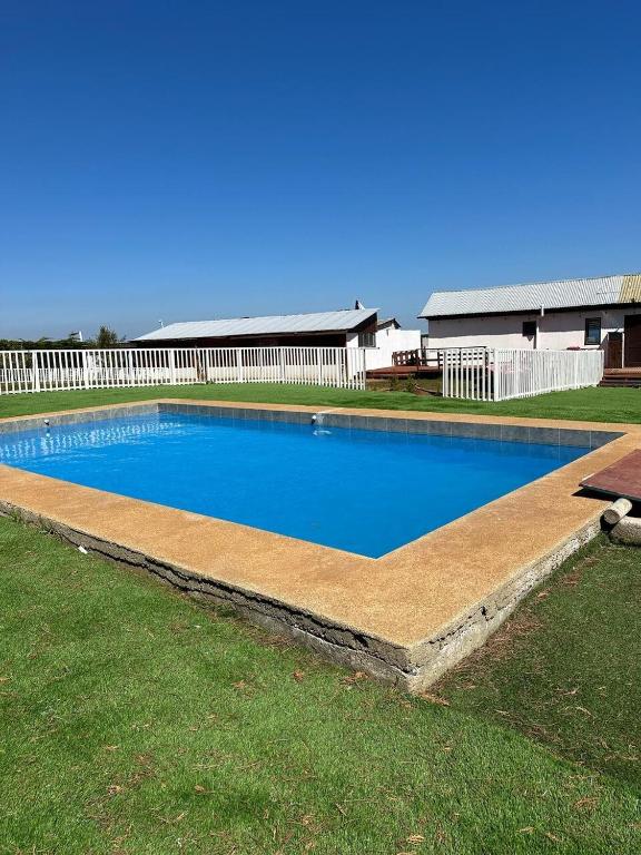 Cabaña con Piscina y Quincho en Laguna Verde - 2