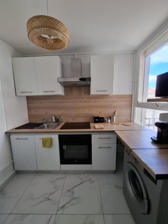 Grand 3 Bedroom Apartment Dijon - 5