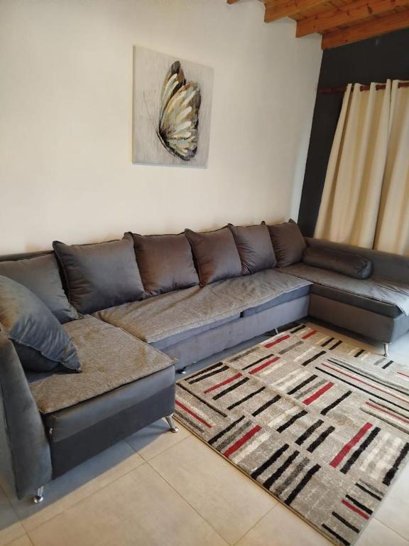 Casa a estrenar En Trapiche - Pileta privada - 2