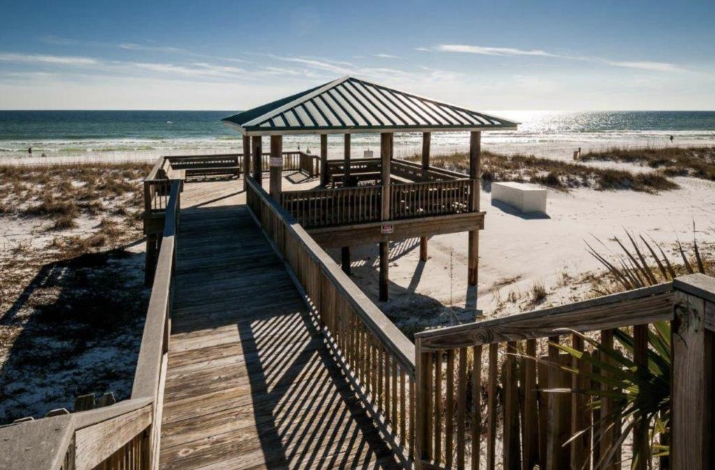 Gulf Winds East