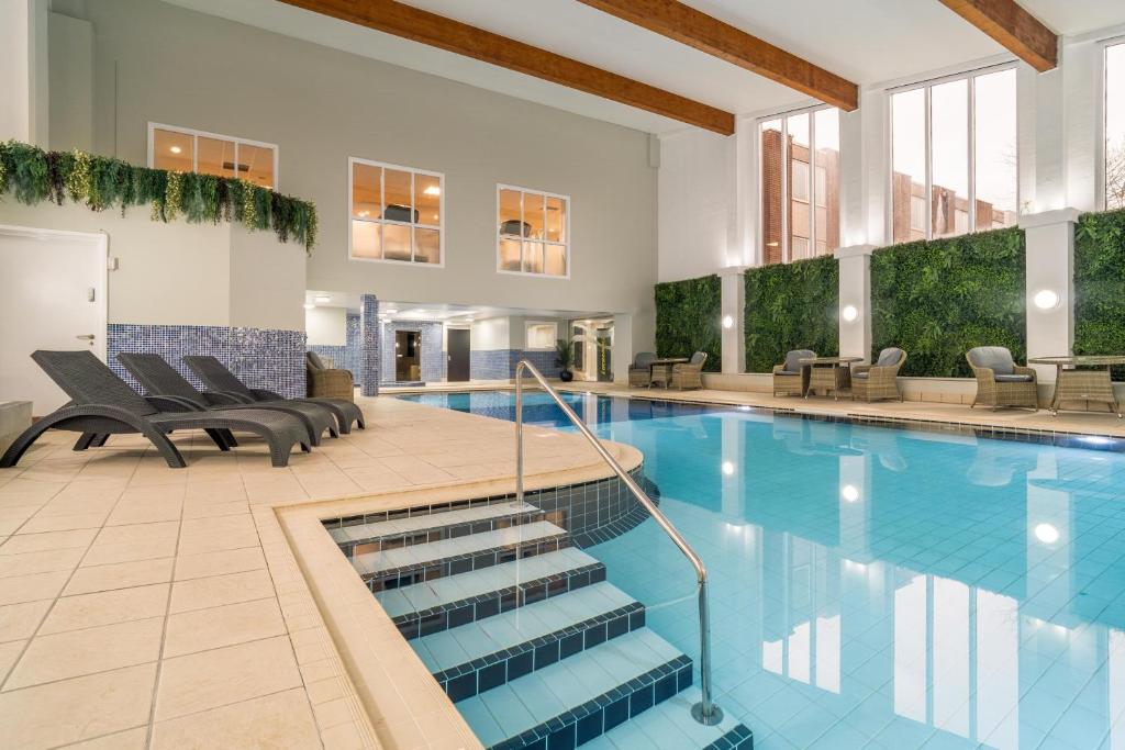 Daresbury Park Hotel スイミングプール