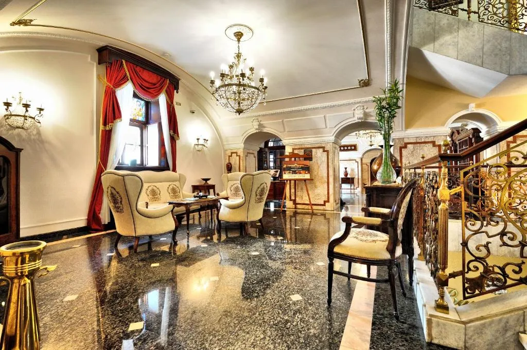 Hotel Leopold I, hotel di Novi Sad