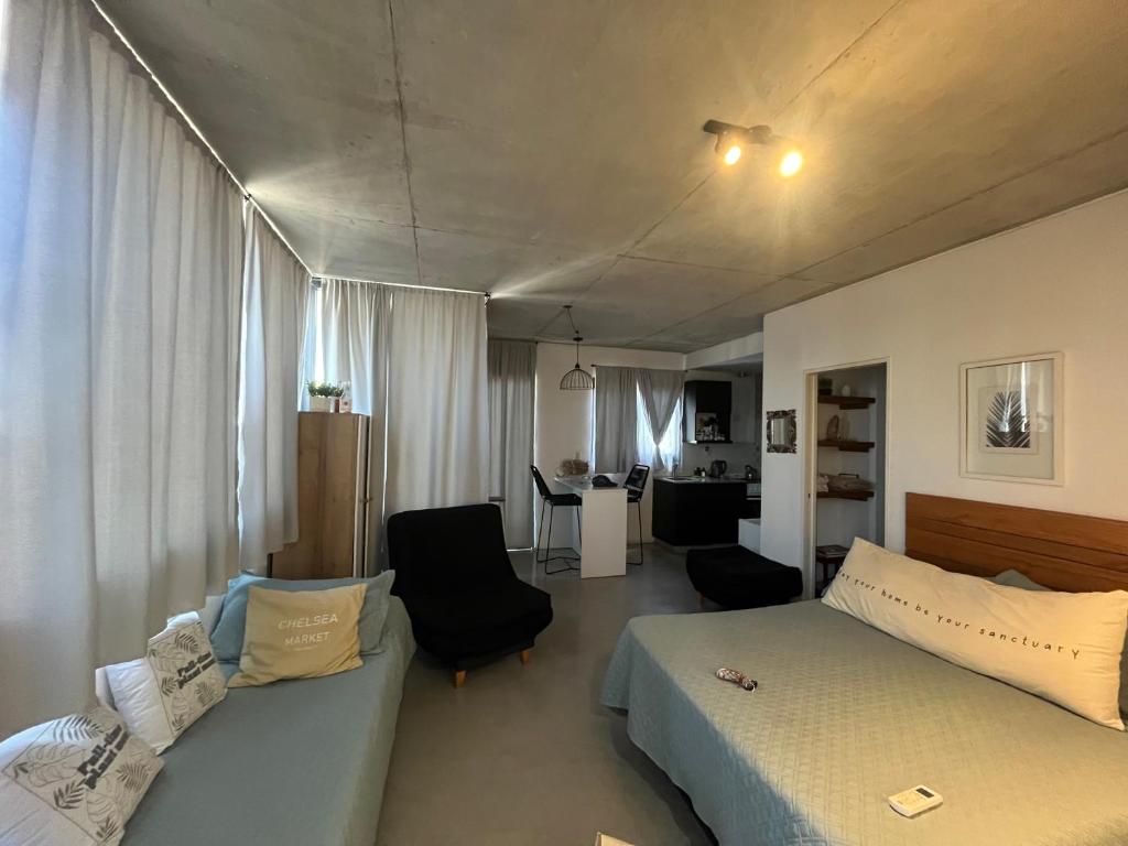 Luminoso Depto 40 metros NUEVO. Excelente Ubicacion Zona Sur. - 2