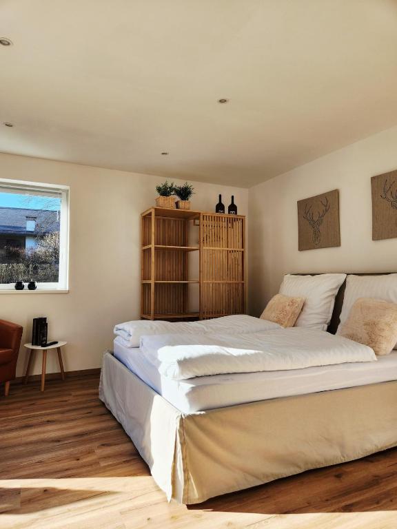 Bad Ischl Garden Apartment - 5