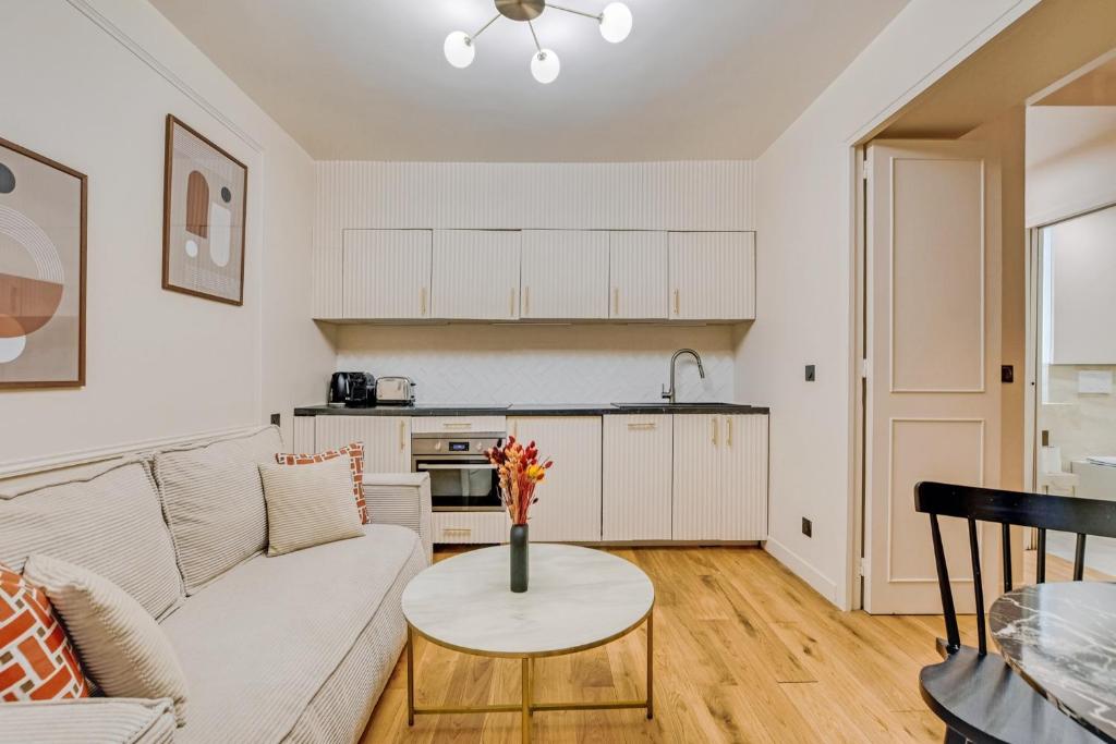 Pick A Flat's Apartment in Opera - Rue Grange Batelière - 4
