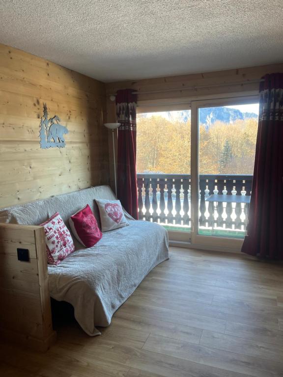 Carroz d Araches , 2 pièces rénové vue montagne, 4 personnes, 3 min du centre, parking,balcon - 3
