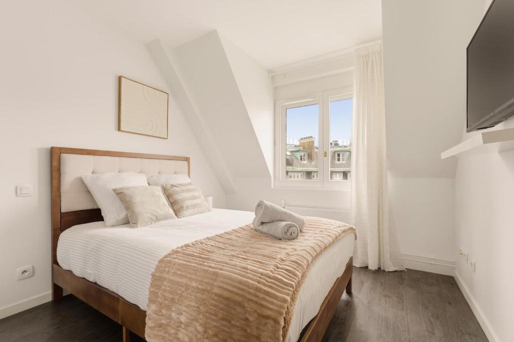 Ecrin Parisien Cosy & Chic Au pied des Champs Élysées 1 min - 4