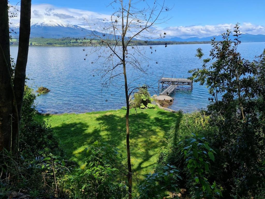 Large Lake House - 5