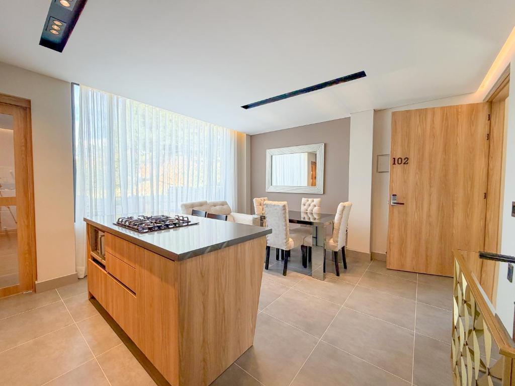 Cielo Verde 102-Luxury Apartment 3 Min from Airport JMC - 3