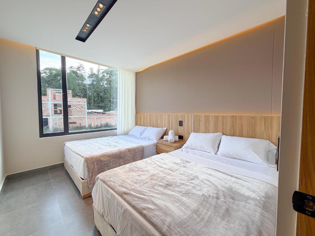 Cielo Verde 202-Luxury Apartment 3 Min from Airport JMC - 4