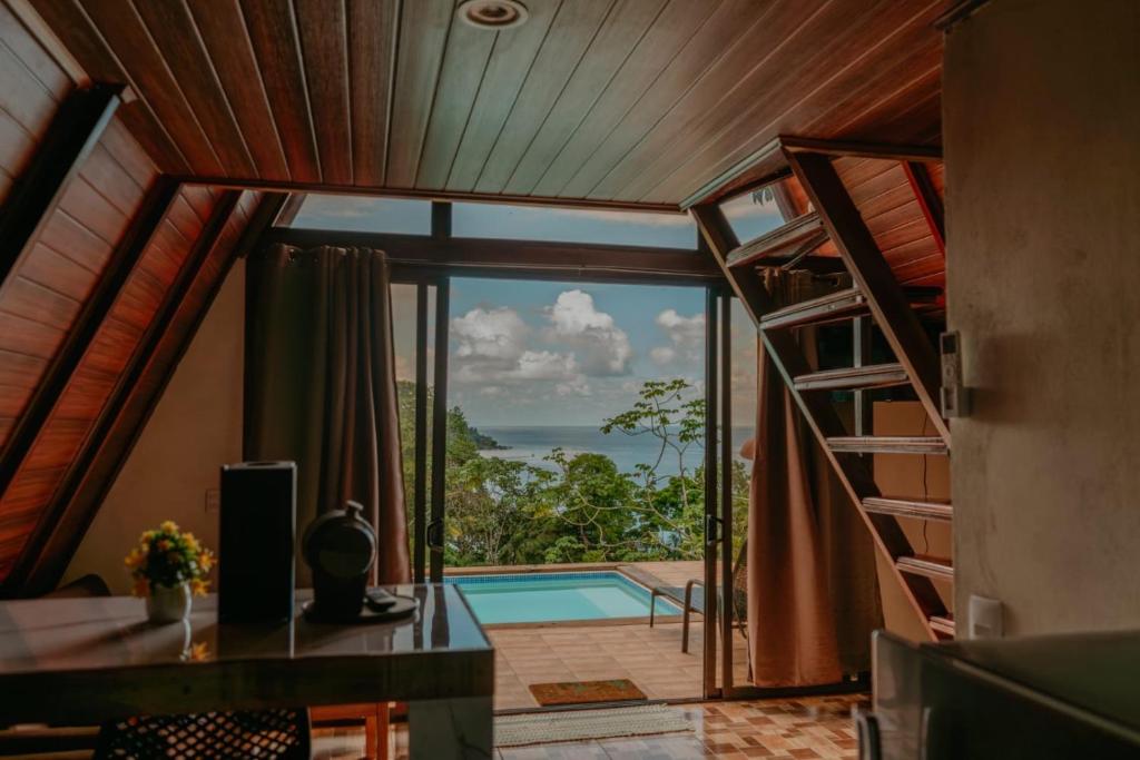 Sunset Lodge