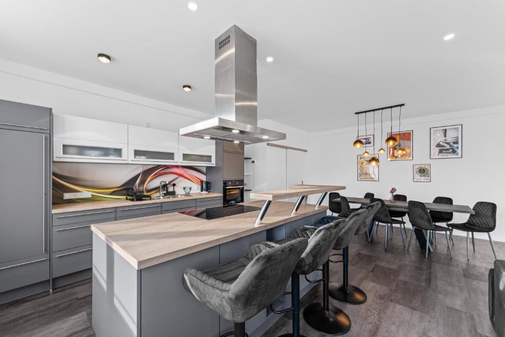 Illler Homes Memmingen Moderne Fewos für bis zu 7 Pers mit Küche & Parkplätzen, teilweise mit Terrasse - 2