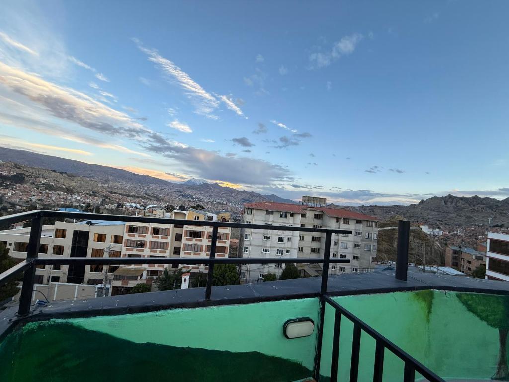Cómodo, acogedor y con una vista en la terraza que cuenta historias - 5
