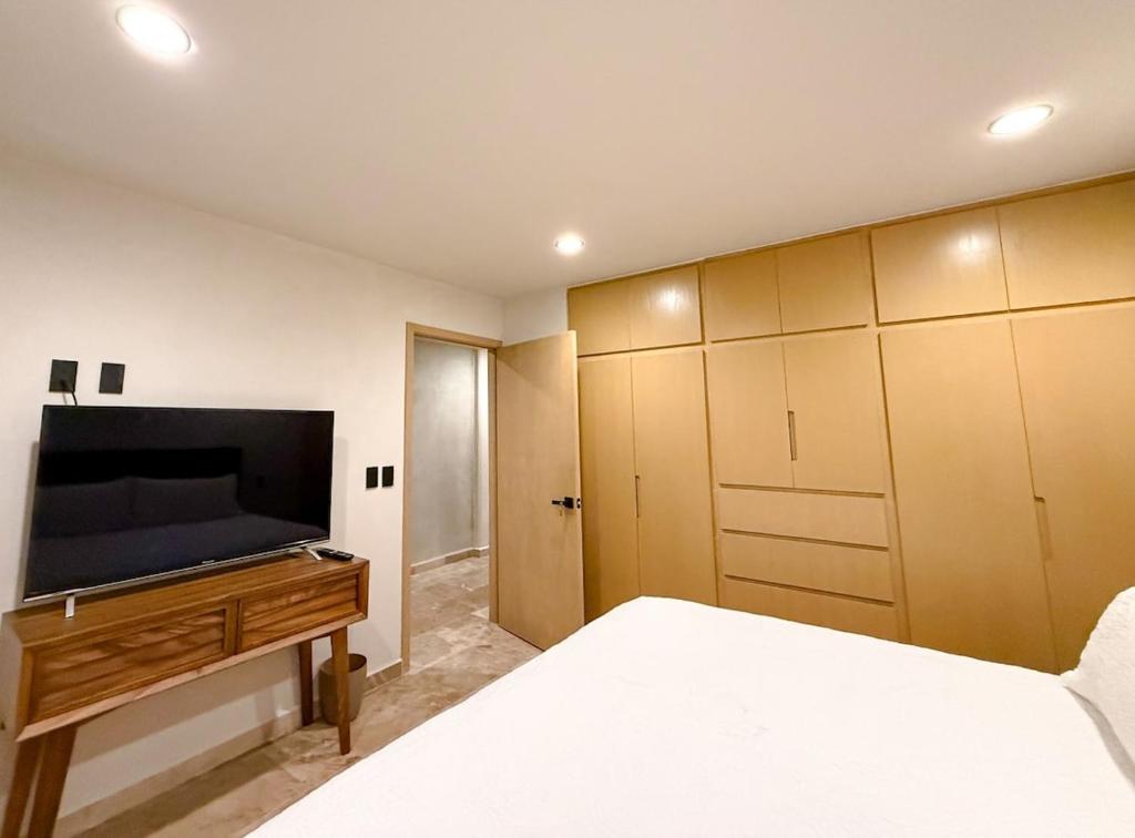 Historic Center with Pool, Gym & Cowork - 2