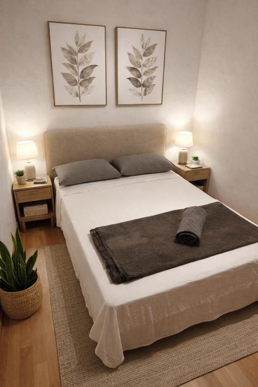 Affordable apartament or rooms in city center - 1