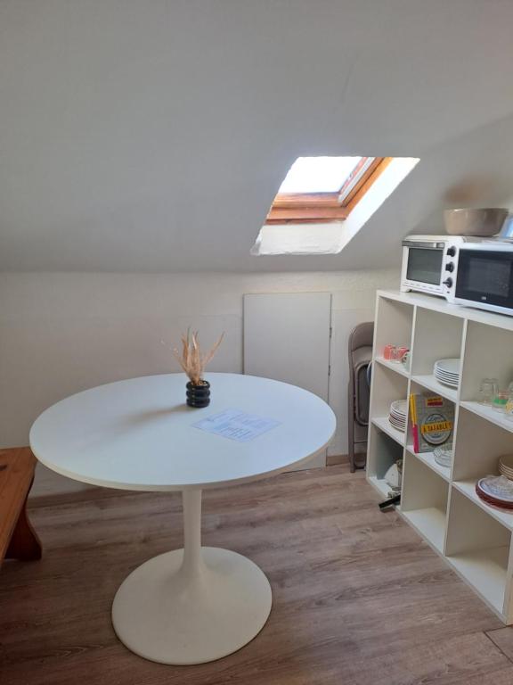 Attic Studio in Mourillon - 2