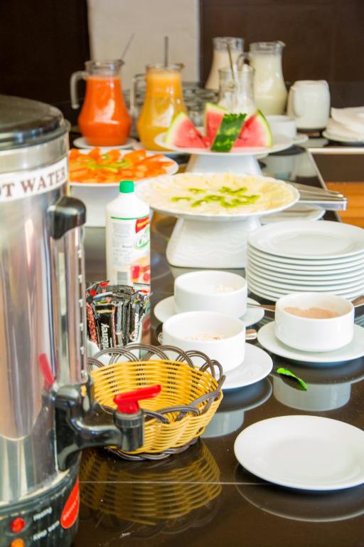 อาหารและเครื่องดื่ม