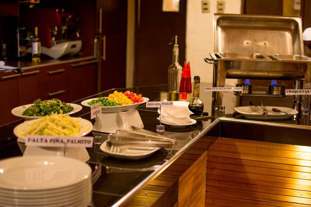 อาหารและเครื่องดื่ม