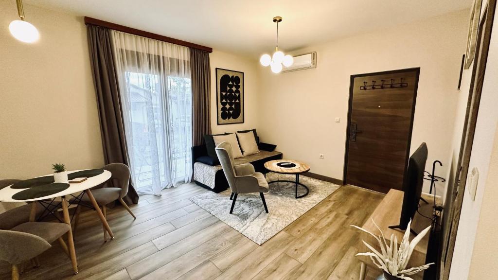 Central Station Apartments - 1