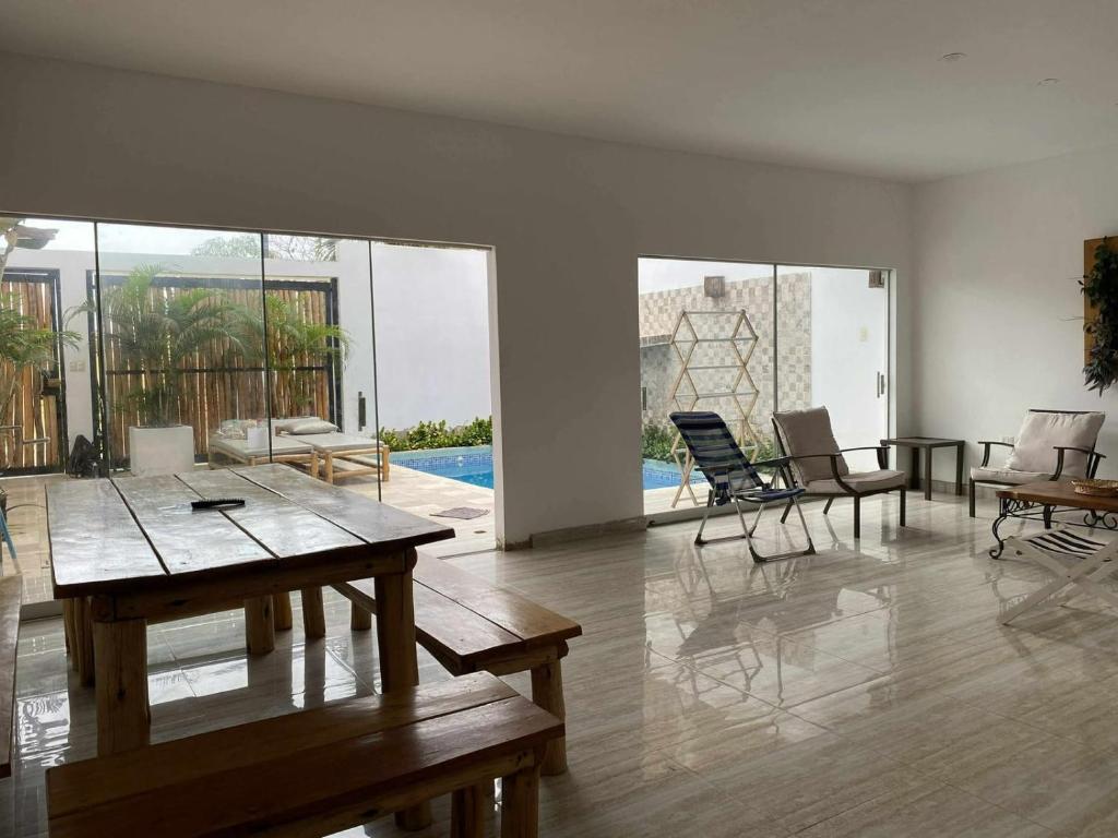 Casa a pasos de la playa - Nueva Esperanza - 3