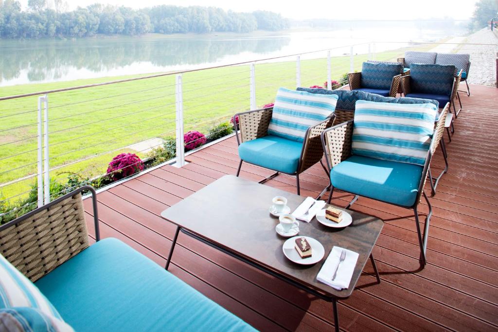 Hotel Navis photo