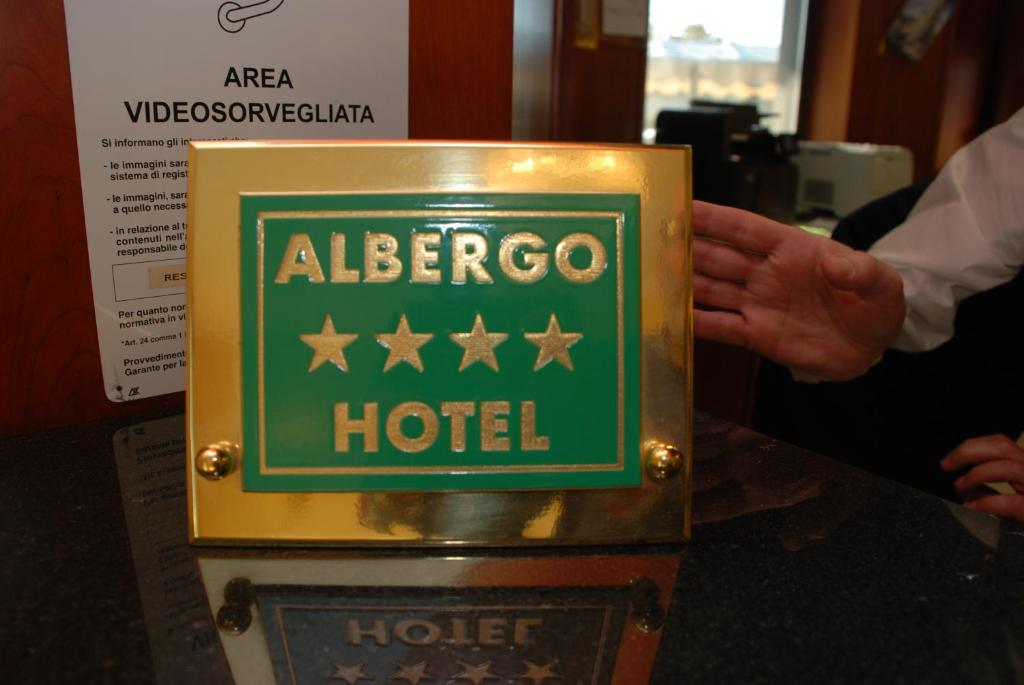 Hotel Motel Top                                                                            photo