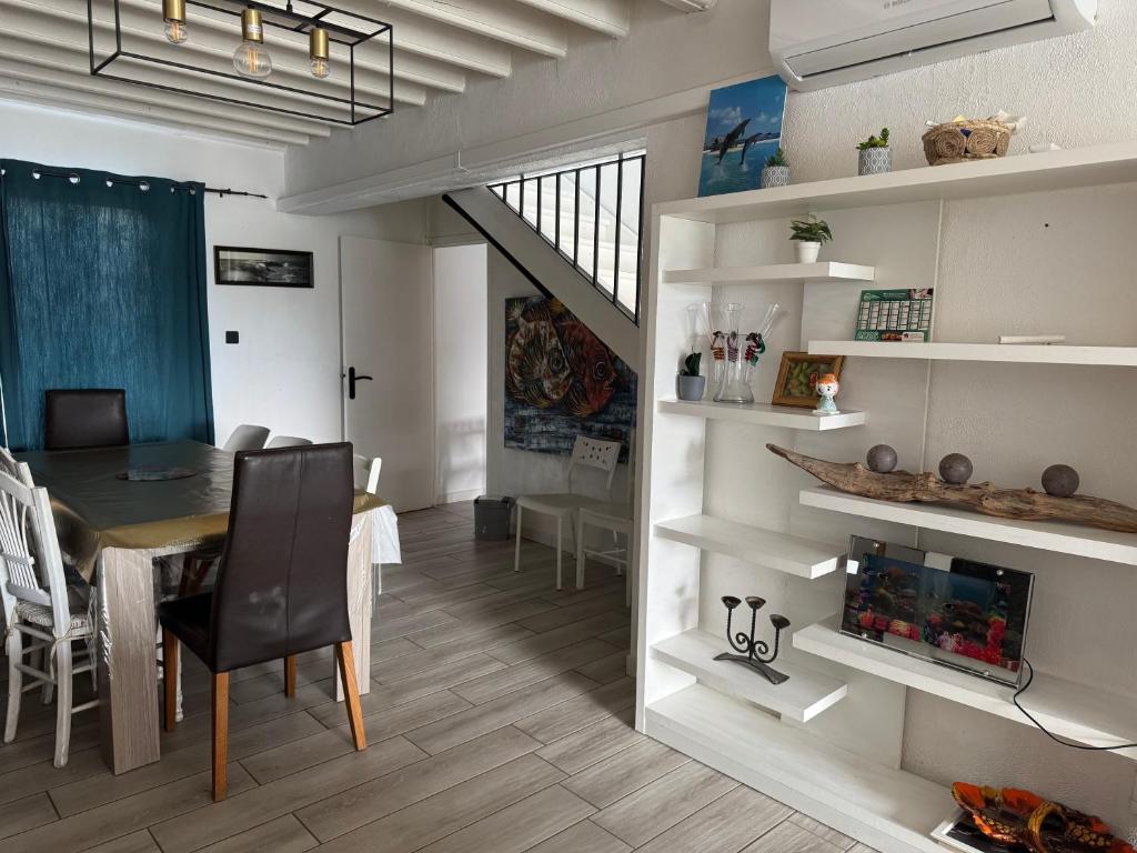 Les Micocouliers - Spacieuse maison,4chambres ,avec Jardin- Parking -Wifi - 2