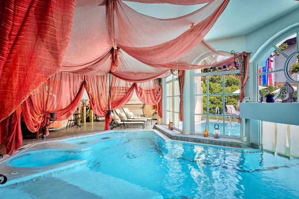 Swimming pool, Appartements am Stadtpark Zell am See in Zell Am See