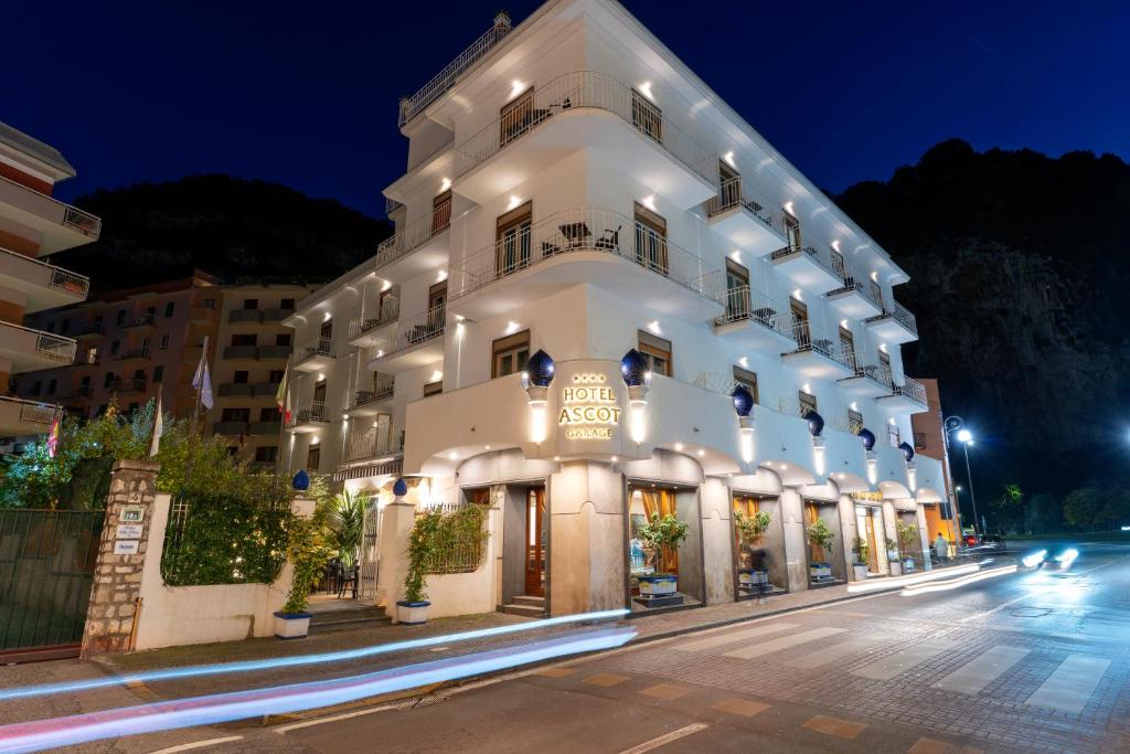 Hotel Ascot Sorrento - 3