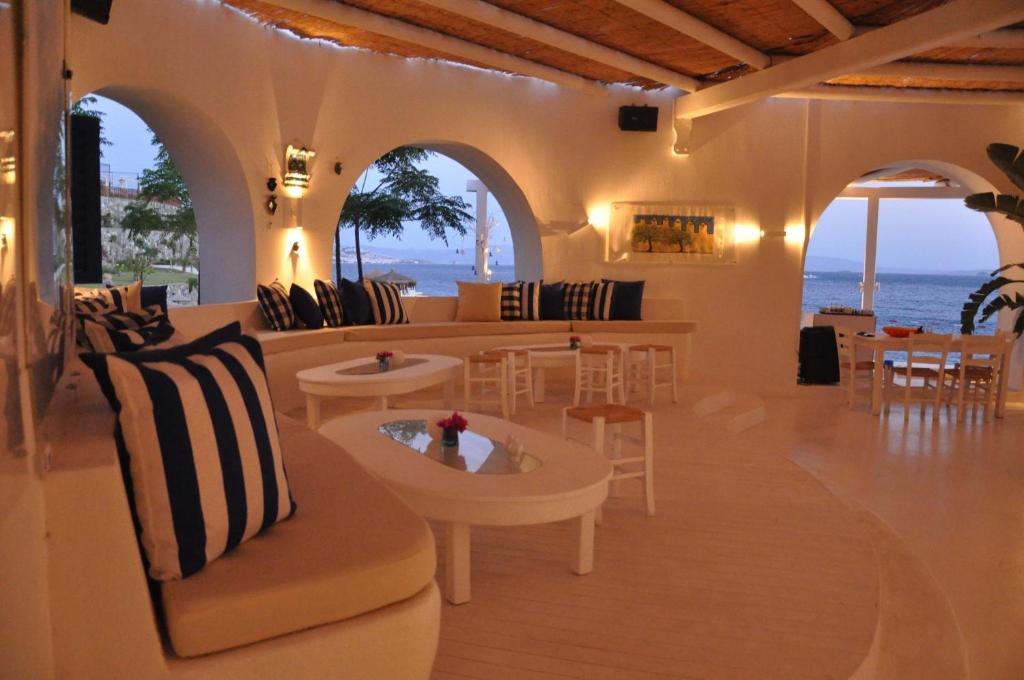 Pub/Lounge