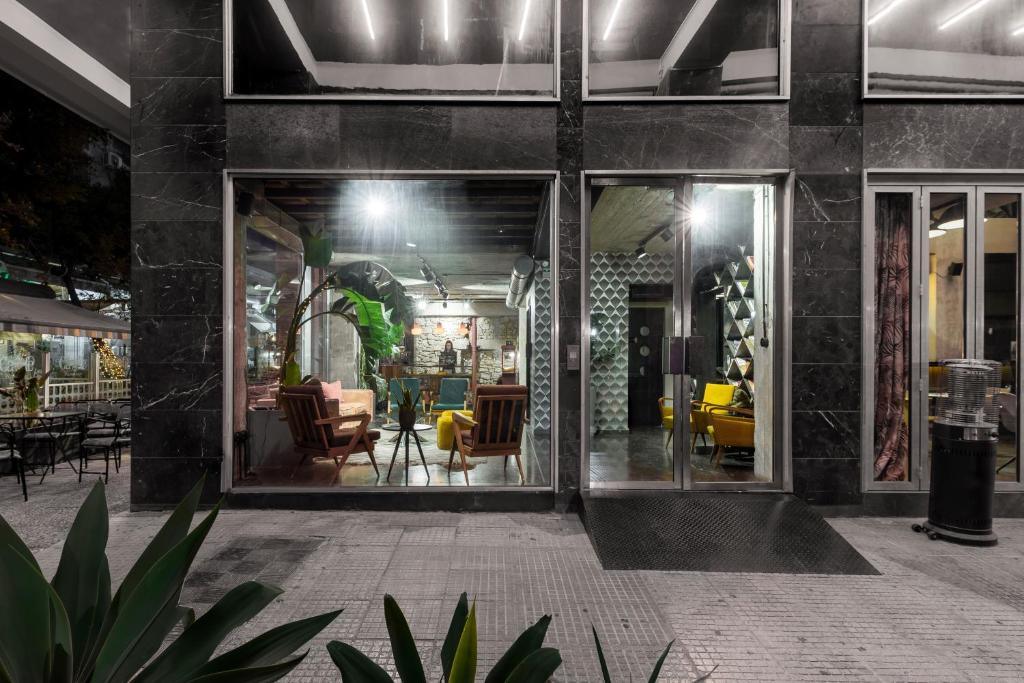 デイブ レッド アテネ (Dave Red Athens)