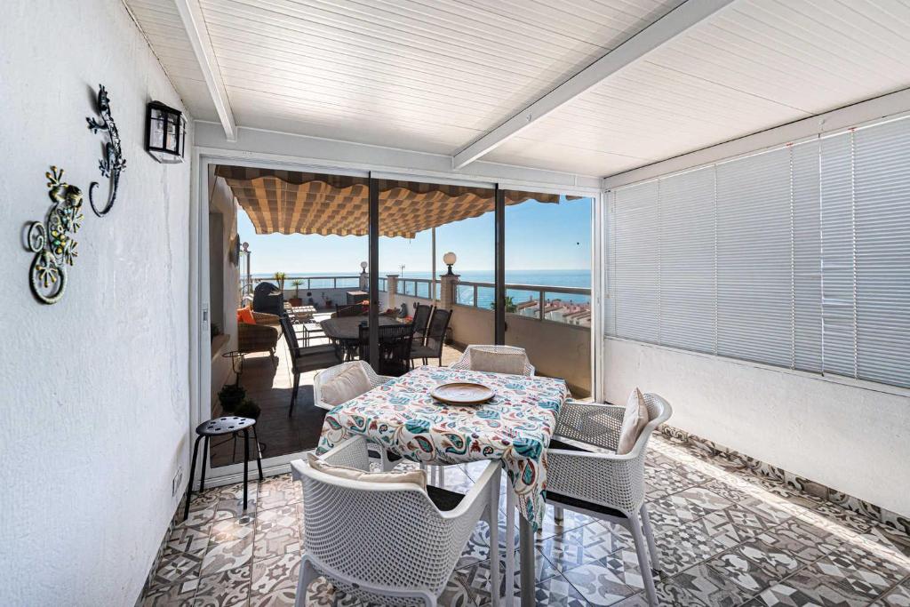 Penthouse Seaview Centro Casasol - 2