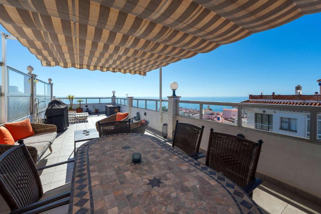 Penthouse Seaview Centro Casasol - 4