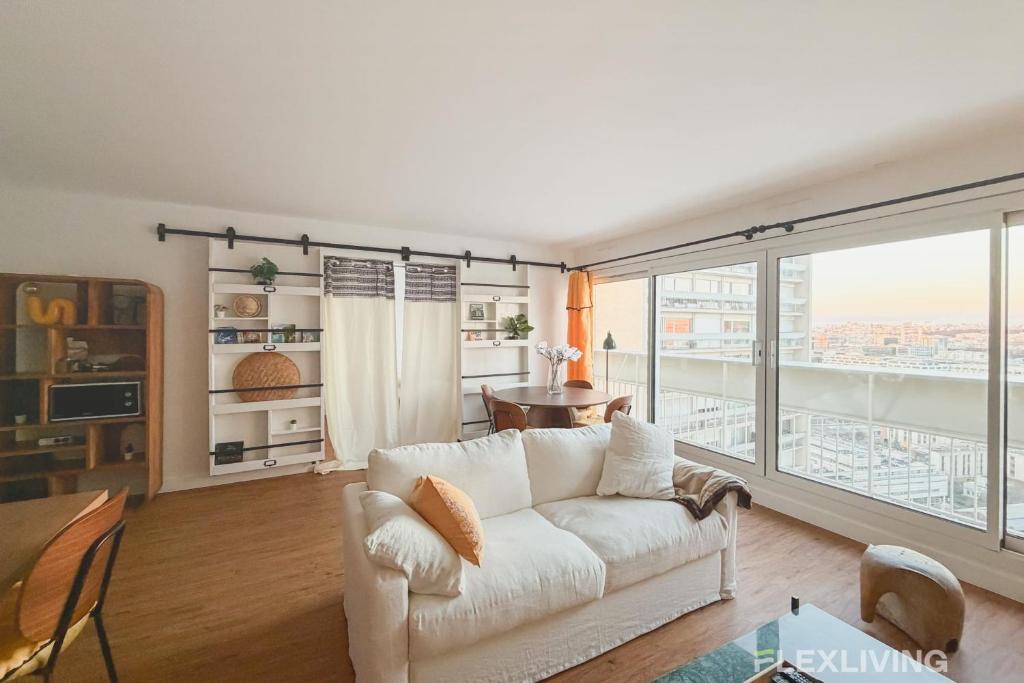 Spacieux T3 dans le 13ème avec petit balcon et vu sur les toits de Paris - 2