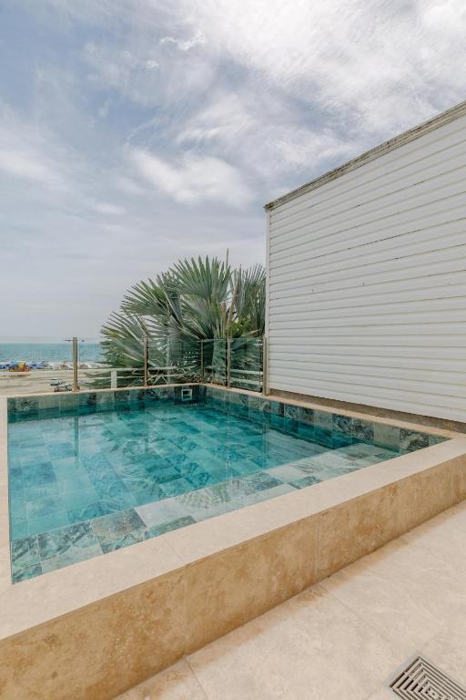 Lux Beach House, Aldaba Selection - 1