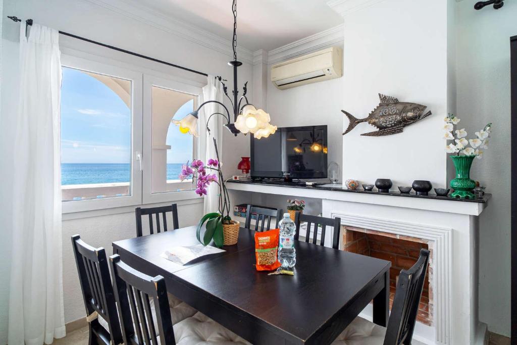 Stella Maris Beachfront 2J by Casasol - 3